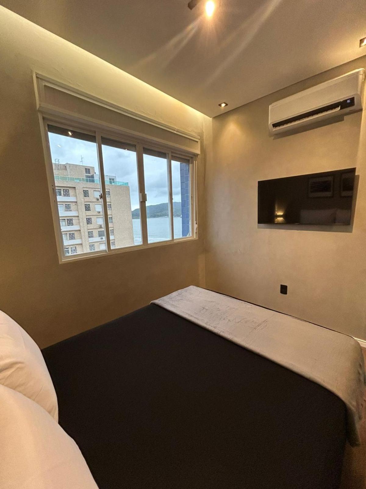 Apartamento Frente A Praia Do Embare Santos Exterior photo